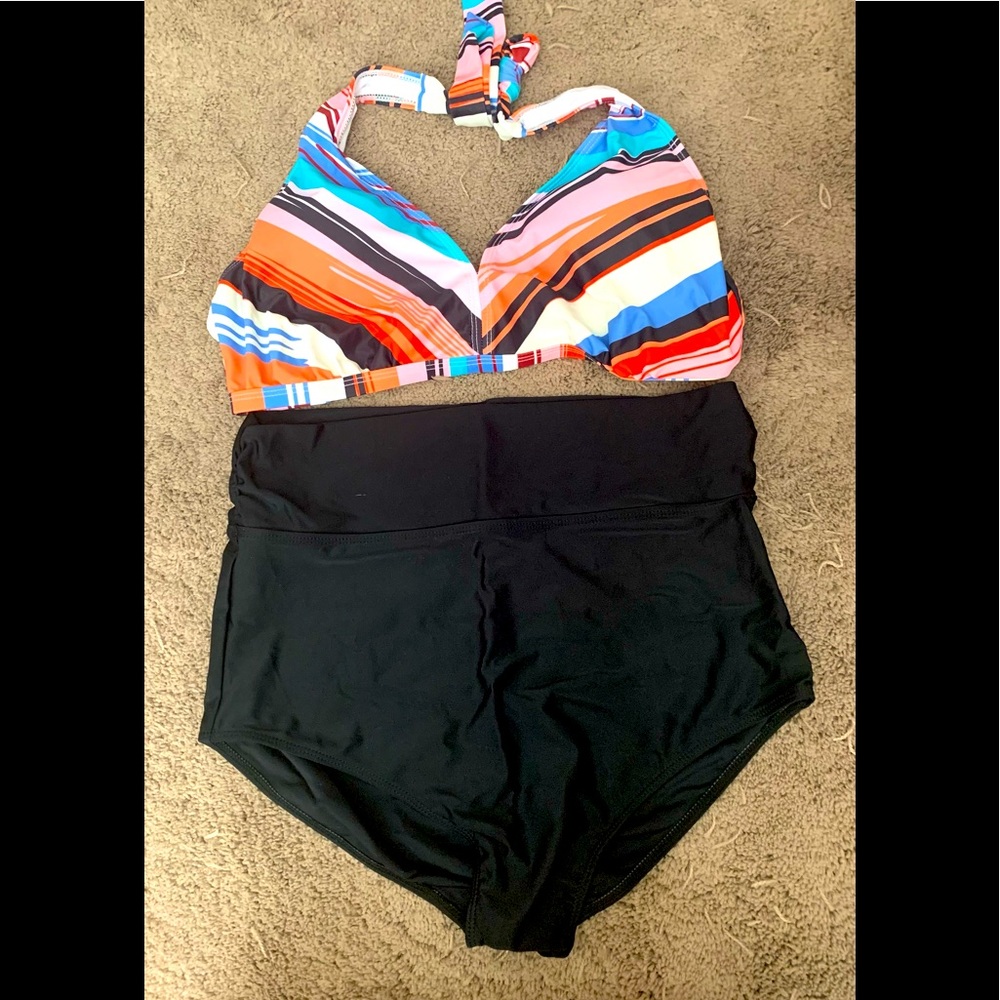 Bikini, very cute never worn!
